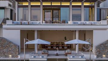 Grand Room, 4 Bedrooms (Residence, Seafront) | Room amenity