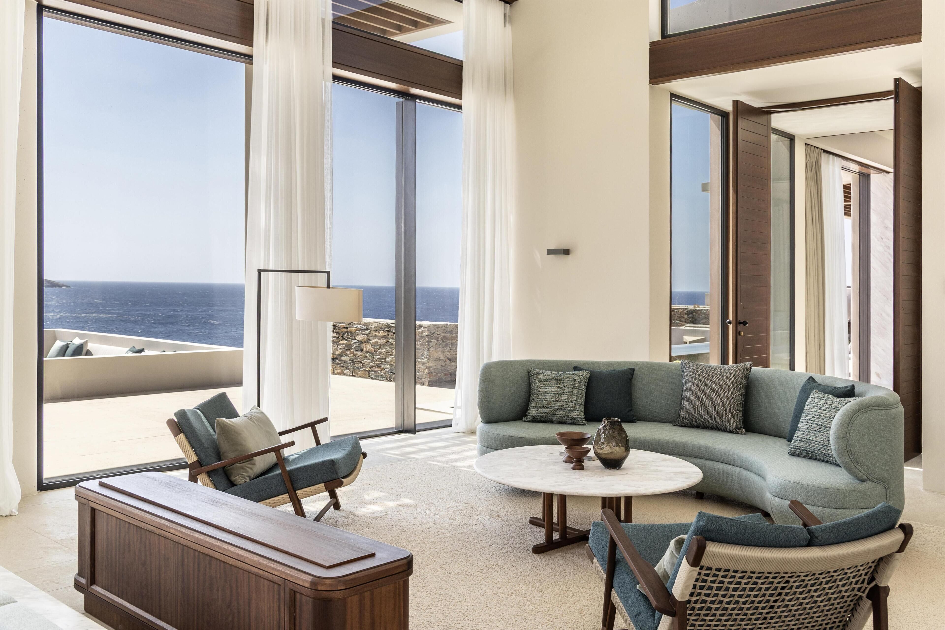 Grand Villa, 3 Bedrooms (Seafront) | Living room