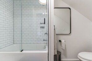 Bathroom - Historic Thornton Studio Retreat (Thornton)