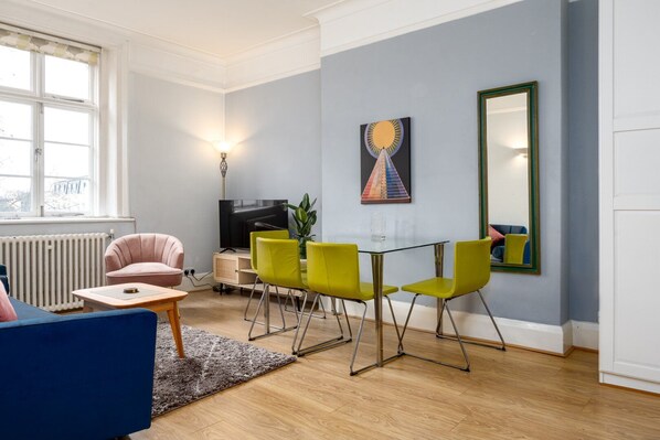 Interior - GuestReady - Hyde Park hideaway in the city (London)