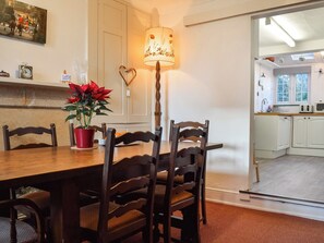 Dining - 2 bedroom accommodation in Chipping Campden (Chipping Campden)