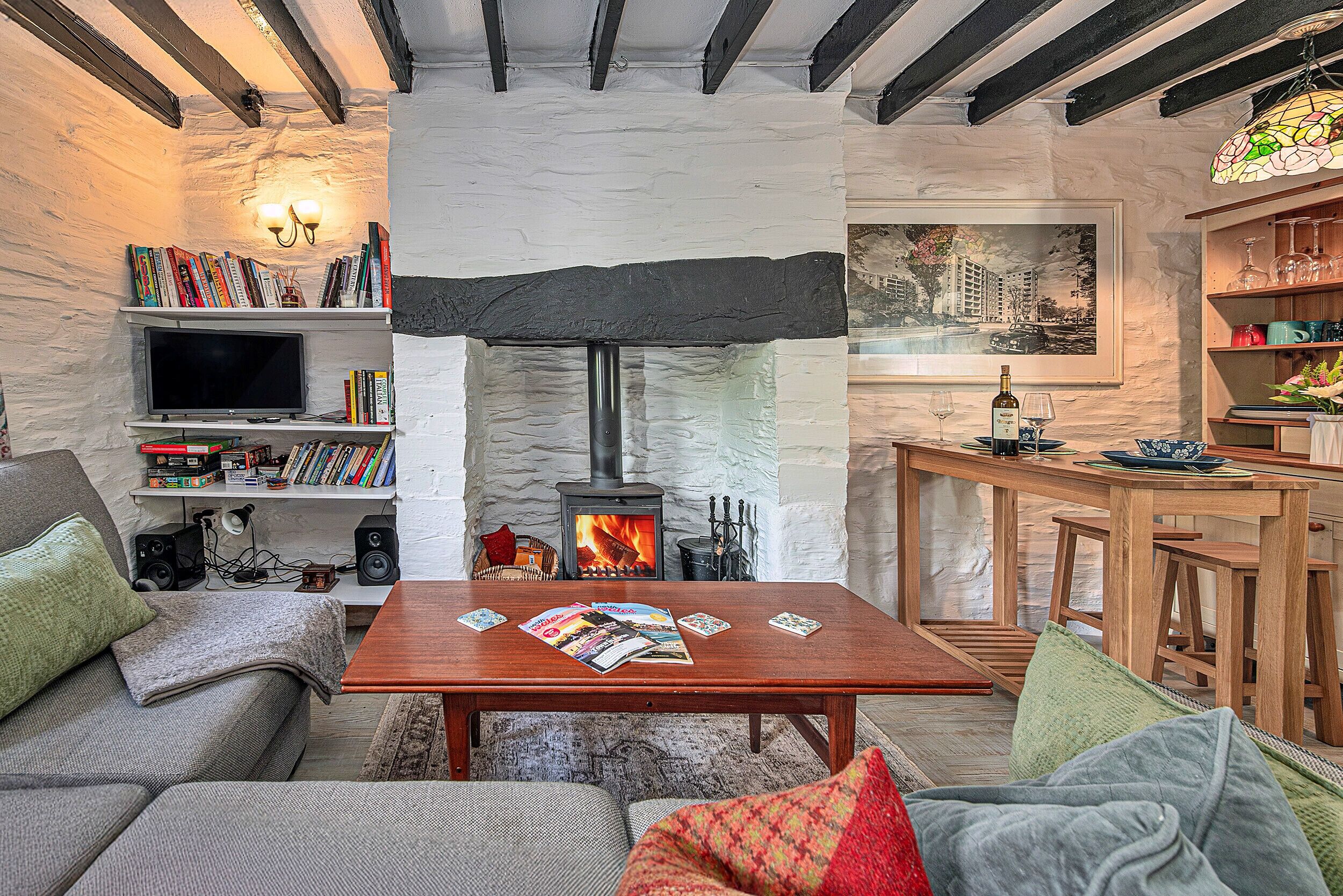 Televisie en een open haard