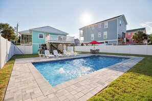Pool - Rocks On The Side: Private Pool, Steps to the Beach, Murrells Inlet (Murrells Inlet)