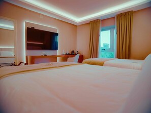 Quarto superluxo | Cofres nos quartos, cortinas blackout, quartos à prova de som
