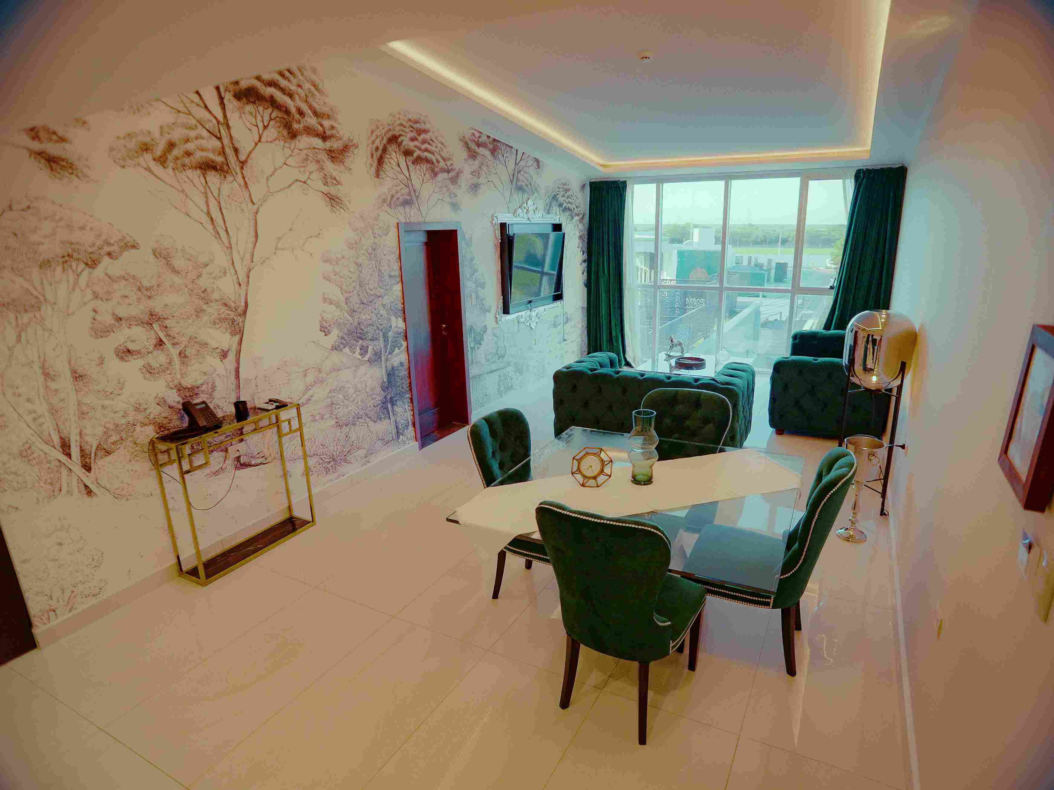 Presidential Suite | Living area | TV