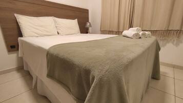 1 slaapkamer, een bureau, gratis wifi, beddengoed