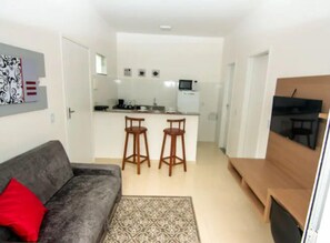 36-英寸智能电视（配备数码频道）