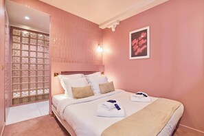 2 bedrooms, iron/ironing board, travel cot, free WiFi