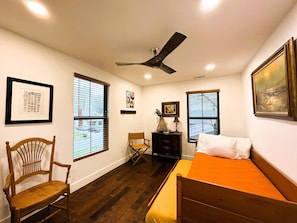 5 habitaciones, escritorio, tabla de planchar con plancha y wifi gratis