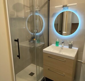 Hair dryer, towels