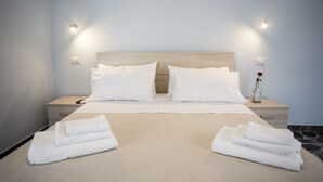 パノラミック 4 人部屋 | デスク、防音設備、WiFi (無料)、ベッドシーツ