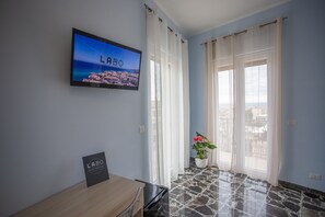Panoramic Quadruple Room | Desk, soundproofing, free WiFi, bed sheets - Magna Graecia  (Tropea)