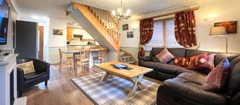 Inchmurrin Lodge with private hot tub