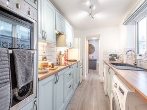 Highchair - 3 bedroom accommodation in Lowestoft (Lowestoft)