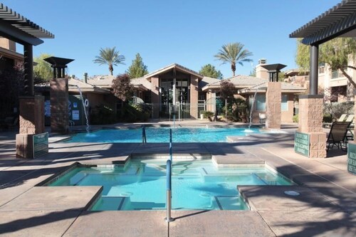 Come enjoy this tranquil oasis by day or party on the Strip at night. 