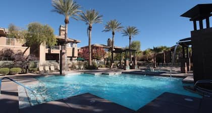 Come enjoy this tranquil oasis by day or party on the Strip at night.