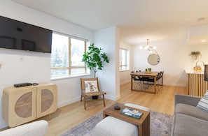 Premium Apartment | Living area | Fireplace