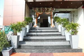 Exterior - Hotel Blue Pearl Chikmagalur (Chikkamagaluru)