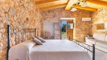 5 camere, accesso a Internet, lenzuola