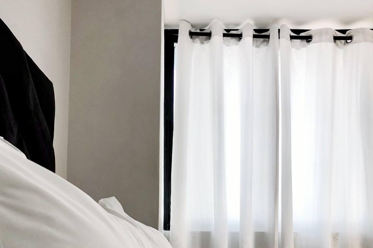 2 bedrooms, iron/ironing board, free WiFi