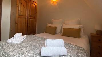 3 chambres, fer et planche Ă repasser, Wi-Fi gratuit, draps fournis