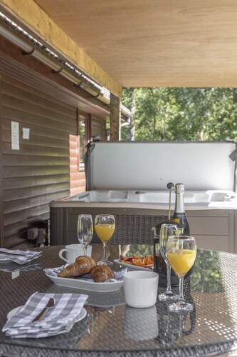 Ben Lomond Five Star Superlodge with hot tub and sauna