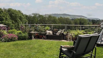 Cottage | Property grounds