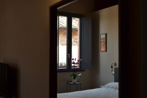 Standard Room, 1 Queen Bed, Non Smoking, City View