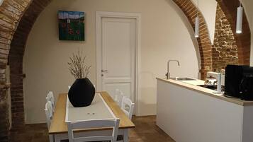 Tägliches inbegriffenes großes Frühstück