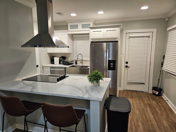 Microwave, oven, stovetop, dishwasher