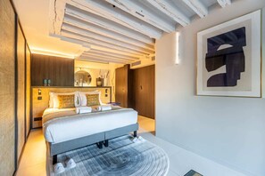 3 slaapkamers, een bureau, een strijkplank/strijkijzer, gratis wifi