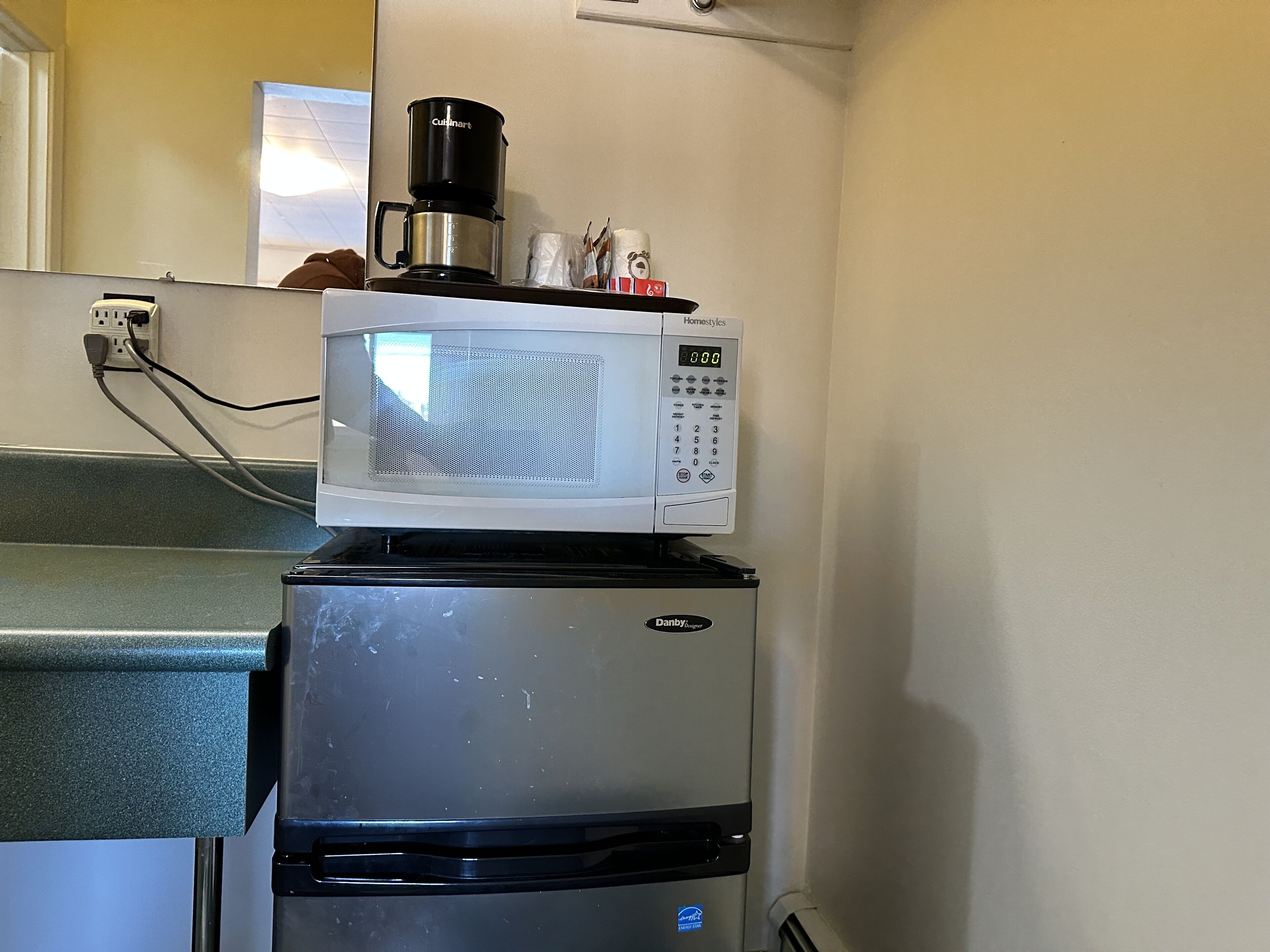 Standard Double Room, 1 Queen Bed | Microwave
