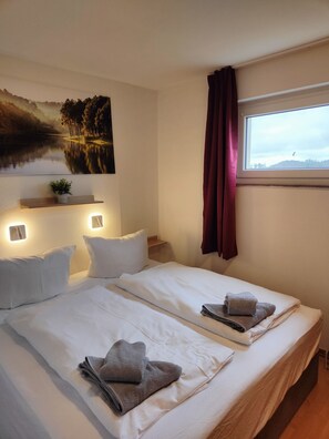 Leilighet, 1 queensize-seng med sovesofa, ikke-røyk, ved fjell | Individuelt dekorert, individuelt innredet og blendingsgardiner