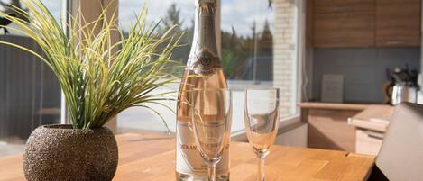 Comfort Condo | In-room dining