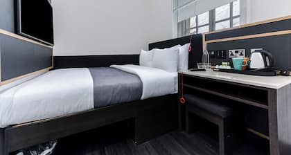 The Z Hotel Trafalgar