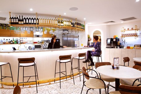 The Z Hotel Trafalgar - view 2