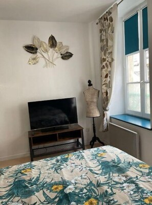1 bedroom, soundproofing, WiFi, bed sheets - Studio Cosy Confortable en Centre Ville (Verdun)
