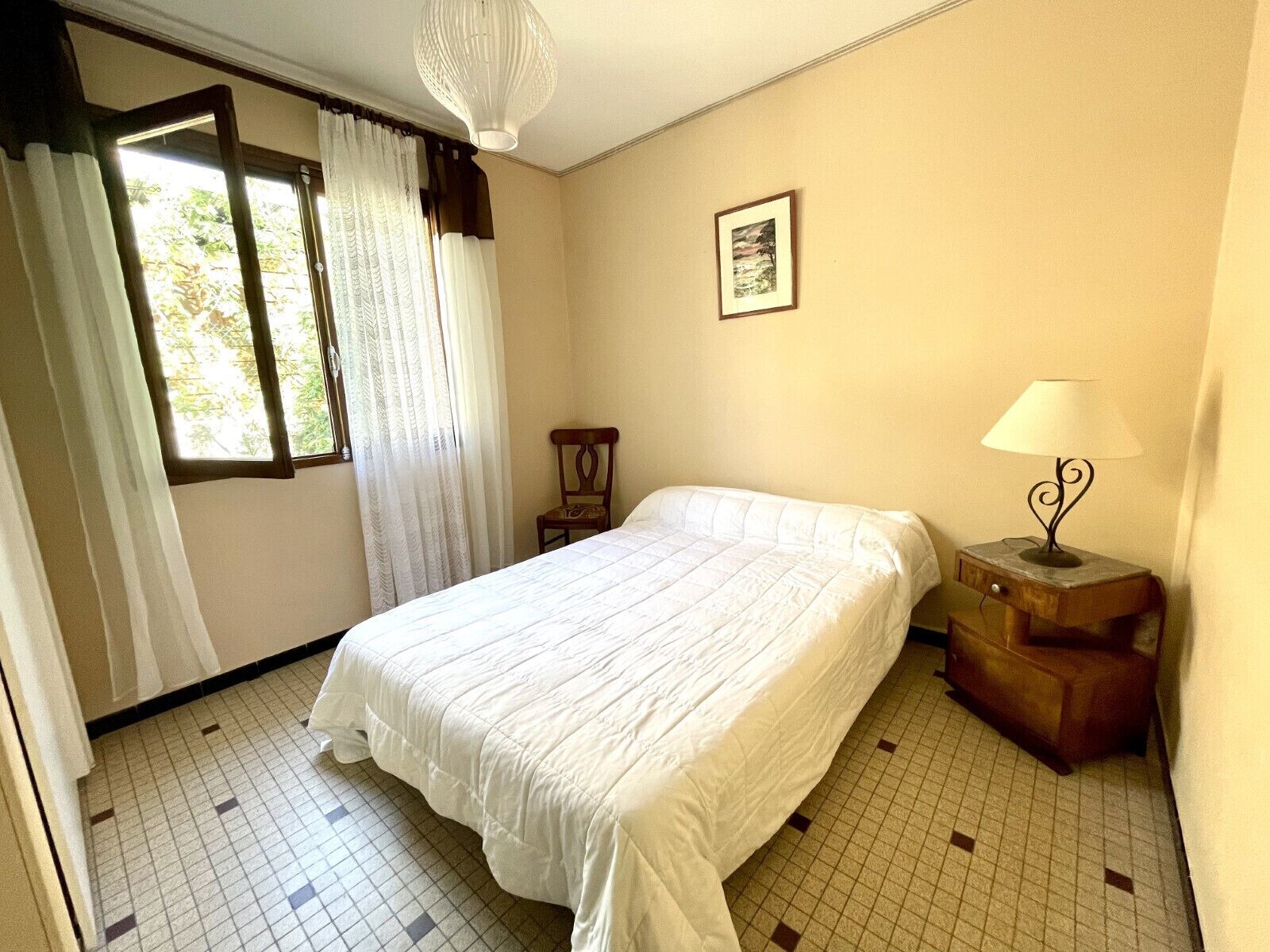 4 bedrooms, iron/ironing board