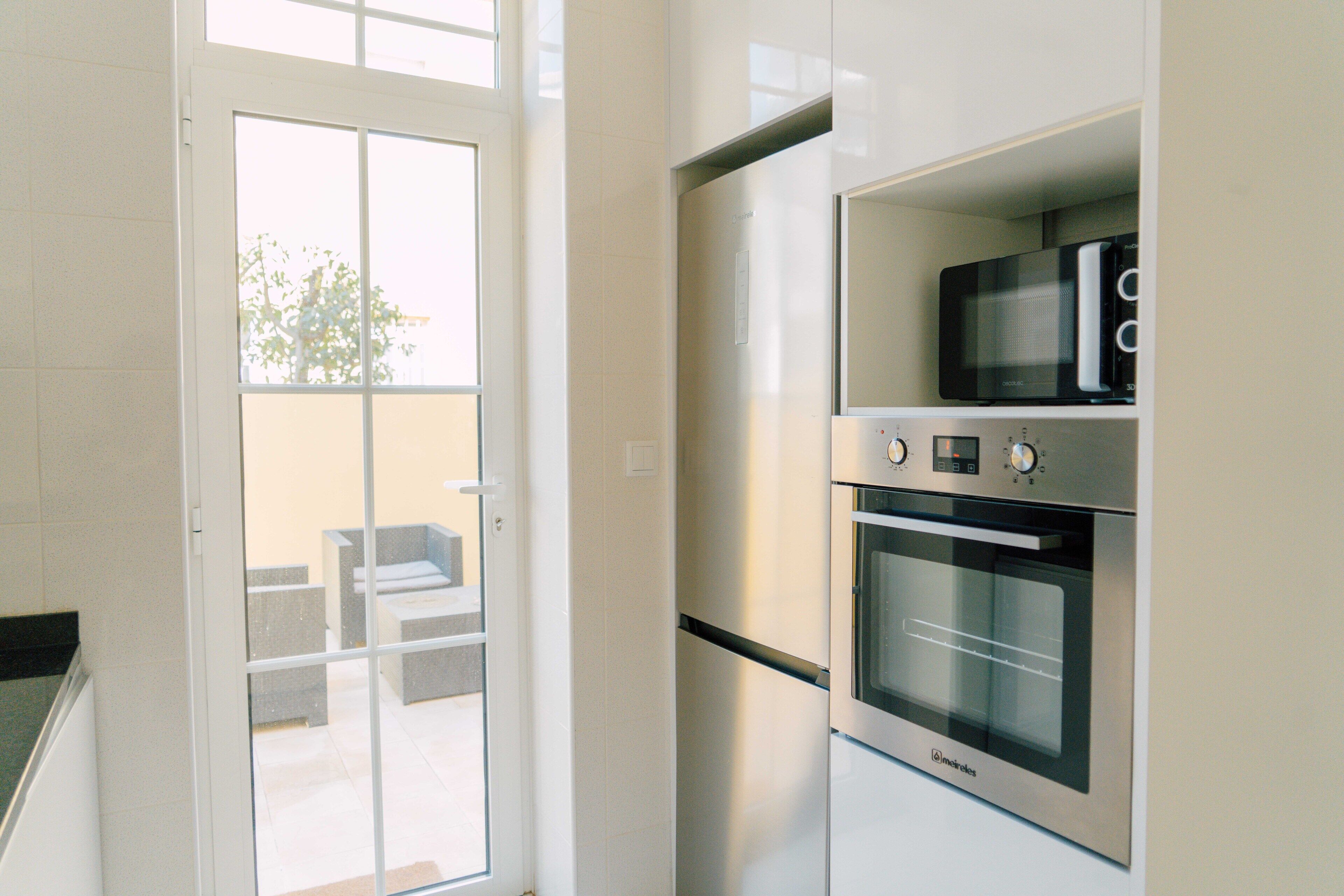 Comfort-huoneisto, 3 makuuhuonetta, terassi | Yksityinen keittiö | Mikroaaltouuni, uuni, liesi, astianpesukone