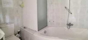 Savon, shampoing, papier toilette