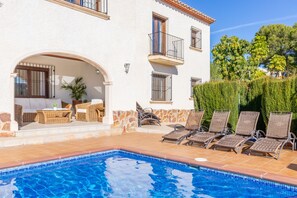 Piscina all'aperto