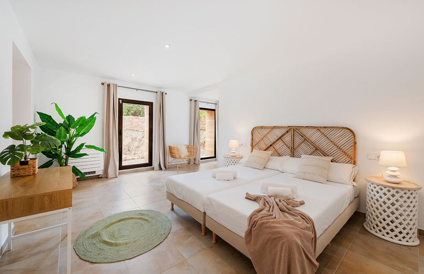 4 slaapkamers, een strijkplank/strijkijzer, gratis wifi, beddengoed