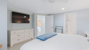 3 bedrooms, iron/ironing board, WiFi, bed sheets - Terrace Unit at Potomac Farms (Ashburn)