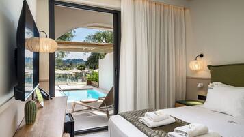 Deluxe Suite, Private Pool, Sea View | Hypo-allergenic bedding, in-room safe, soundproofing, iron/ironing board