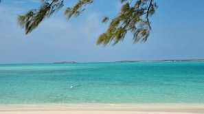 Beach nearby, sun loungers, beach towels