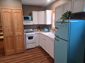 Fridge, microwave, oven, stovetop - Happy Days in Cody!! (Cody)