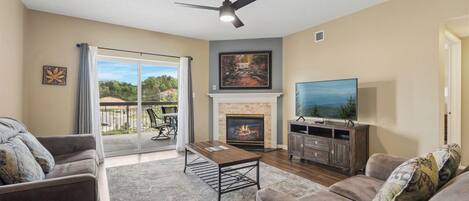 Smart TV, fireplace