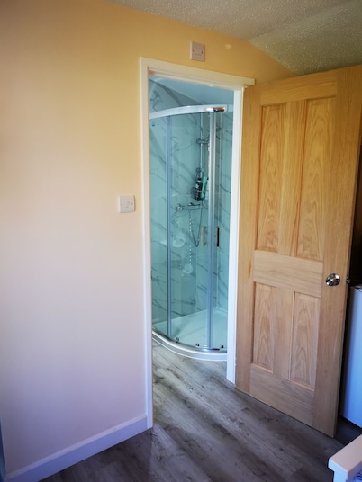 Impeccable 1-bed Lodge in Eastleigh