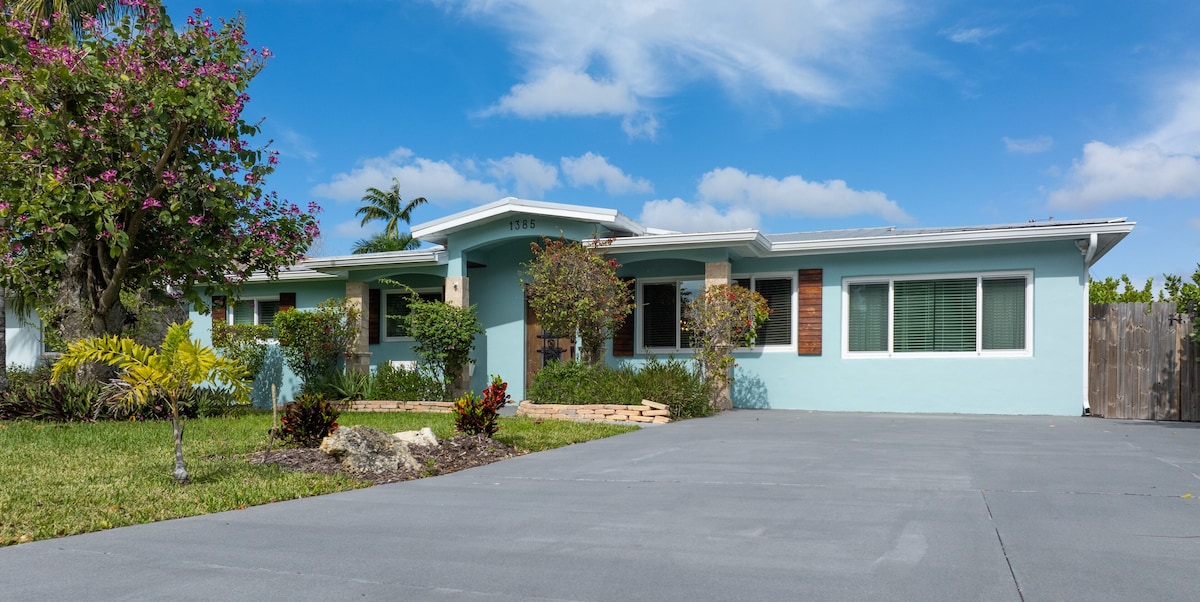 Photo 53 of Sleeps 14, Close to Downtown, Beautiful home!