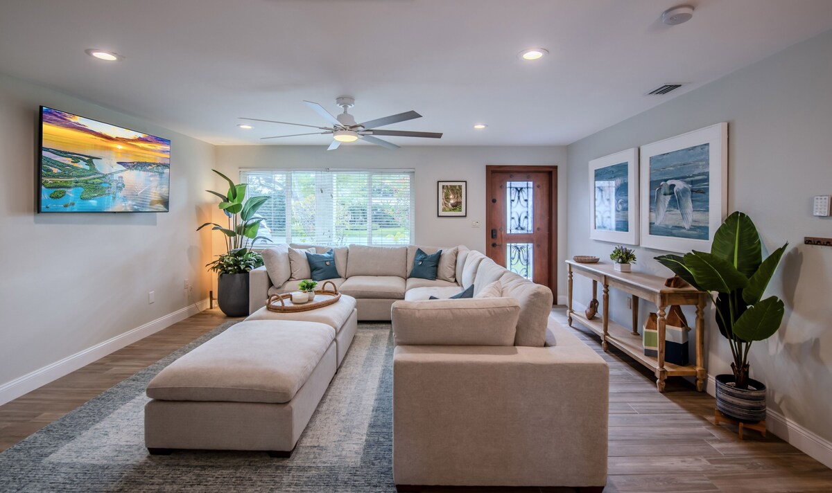 Photo 15 of Sleeps 14, Close to Downtown, Beautiful home!
